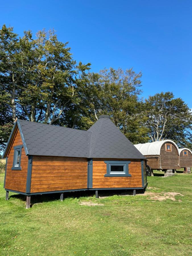 Pinewood Park - Tipis, Hot Tubs And Camping 4*