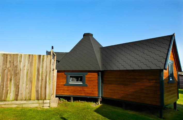 Pinewood Park - Tipis, Hot Tubs And Скарборо