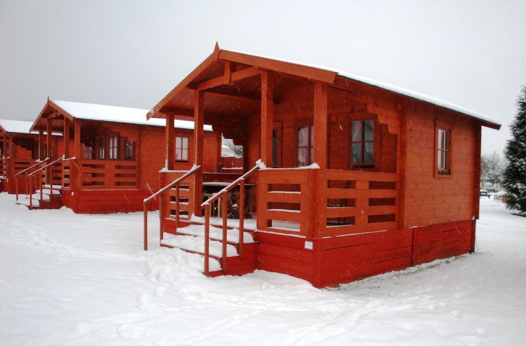 Кемпинг Pinewood Park - Tipis, Hot Tubs And 4*