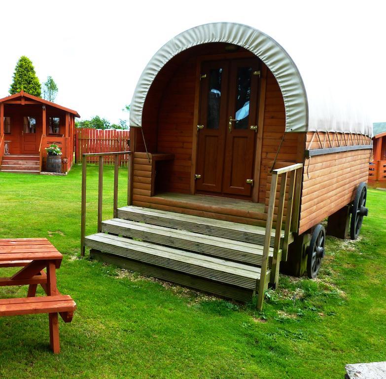 Pinewood Park - Tipis, Hot Tubs And Camping Scarborough